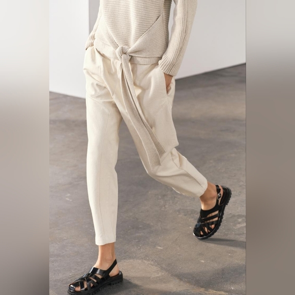 Zara Cream Crew Neck Sweater - Picture 3 of 11